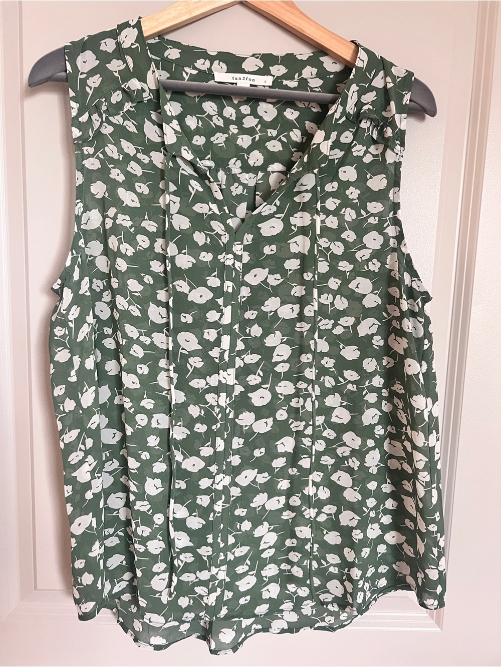 Fun 2 Fun Lush Olive Green and White Floral Tie-Neck Sleeveless Blouse